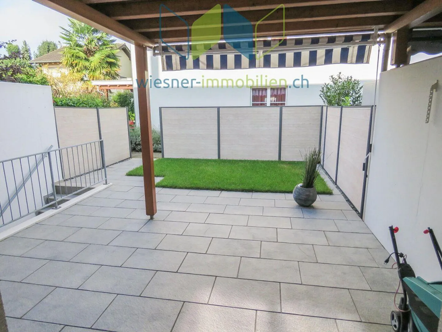 Casa a schiera in ottime condizioni - Foto 3 di 13
