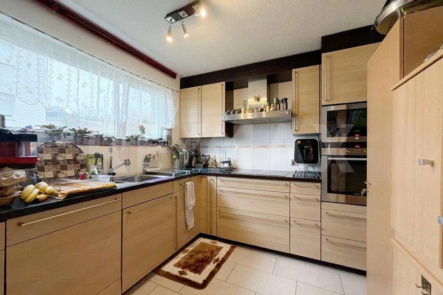 Appartement lumineux de 4,5 pièces avec balcon et coin salon - Photo 5 sur 13