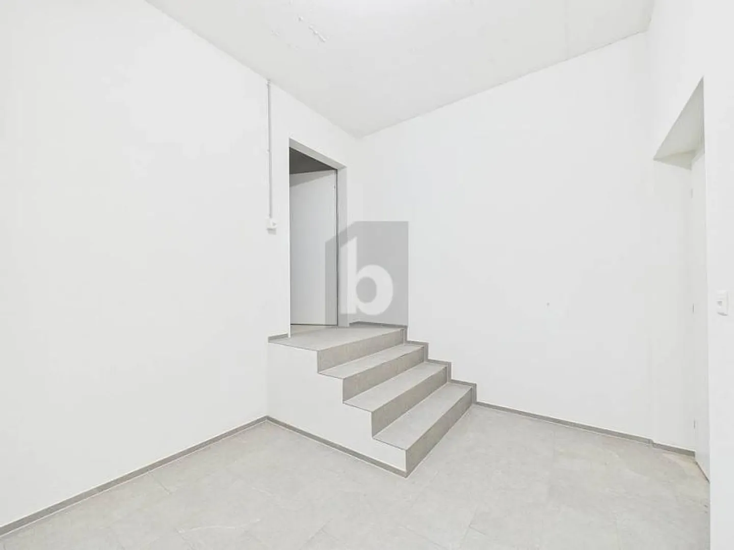 LIGHT, SPACE & VIEW - Photo 5 of 6