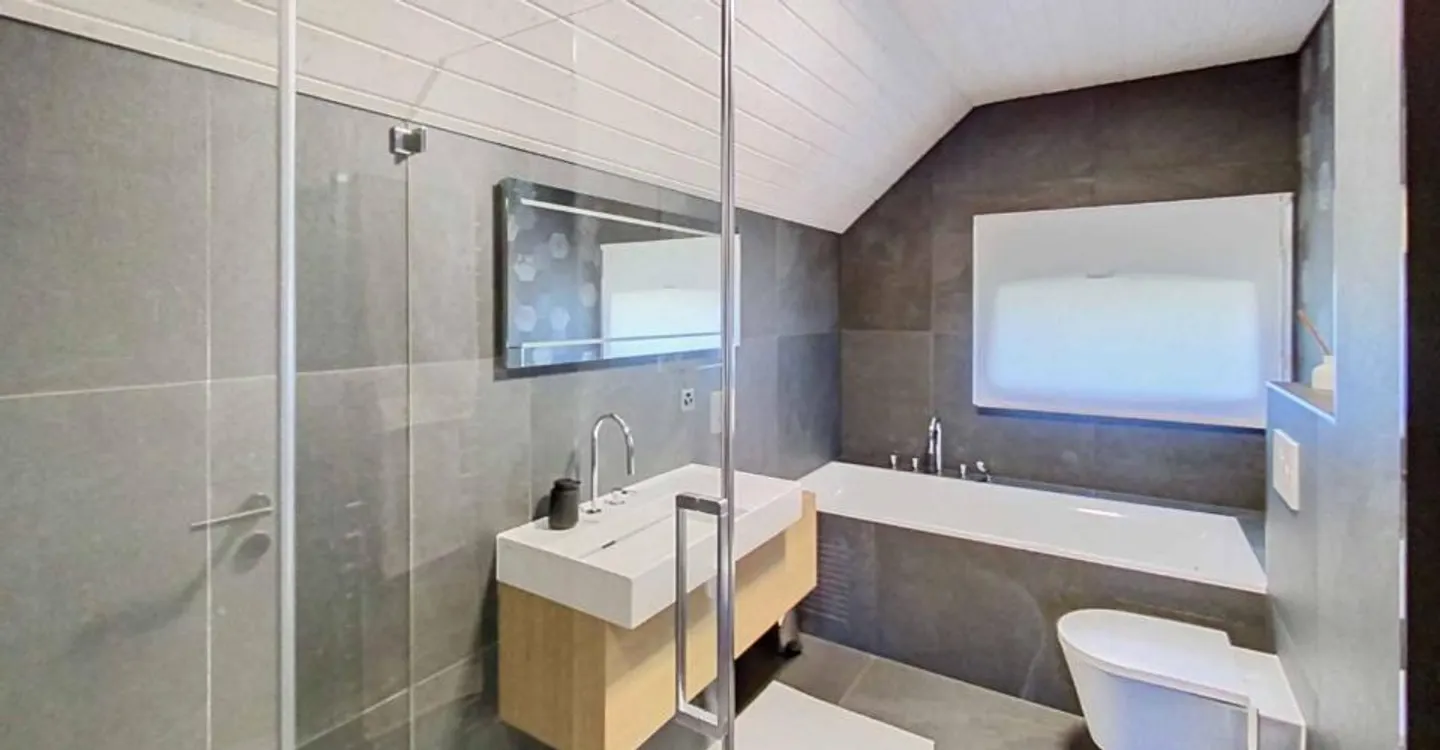Beautiful recent villa in the heart of the charming village of Saint-Oyen - Photo 9 of 10