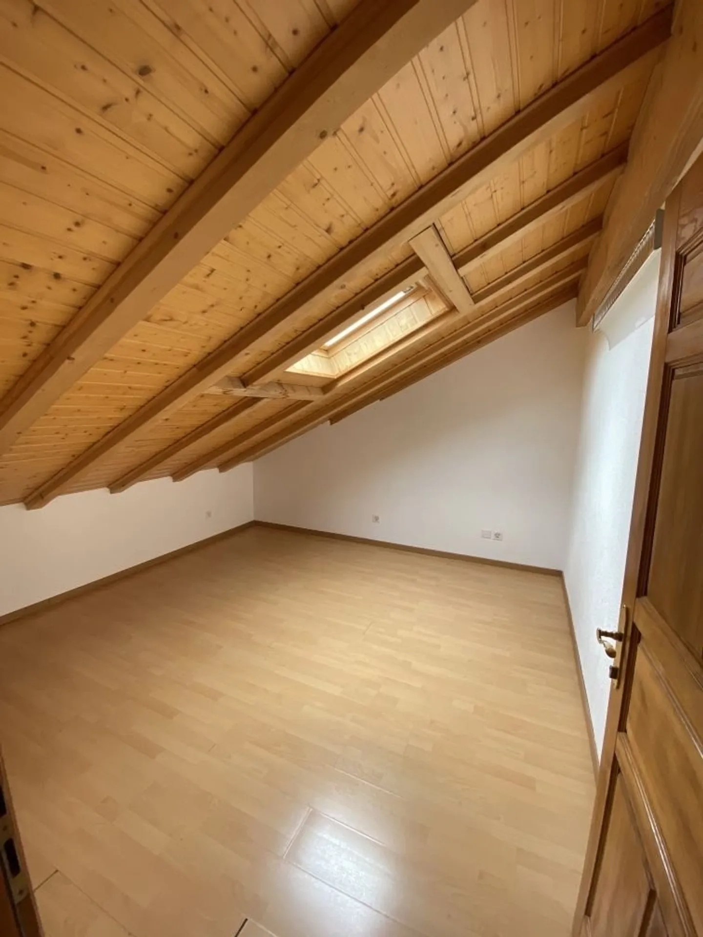 Wunderschöne 5,5-Zimmer-Wohnung zu vermieten! - Foto 5 von 22