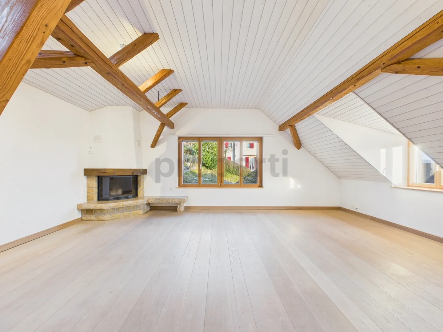 Charming 4.5-Room Apartment in Blauen - Photo 1 of 9