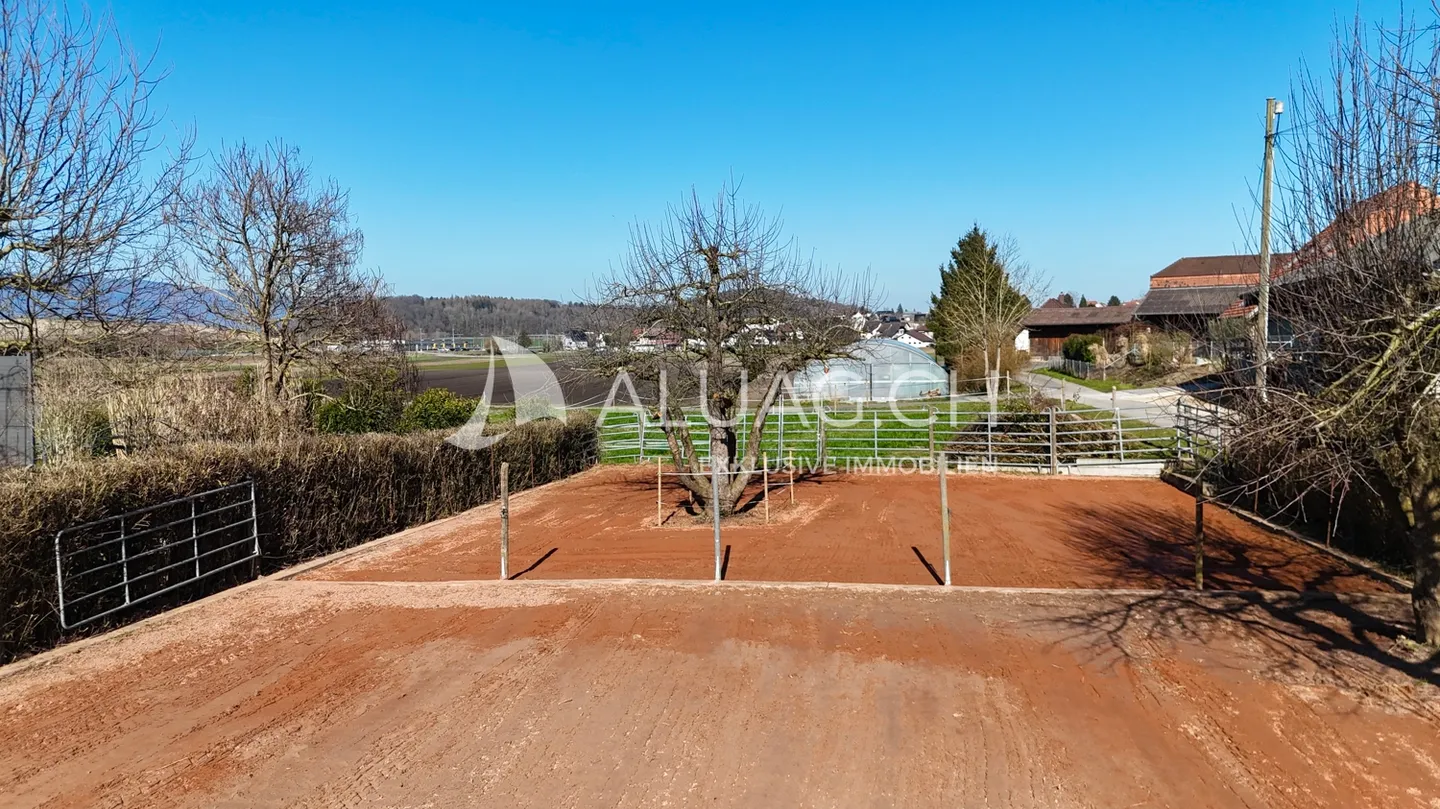 BAUERNHAUS MIT 2 WOHNUNGEN UND REITPLATZ - Foto 14 von 14