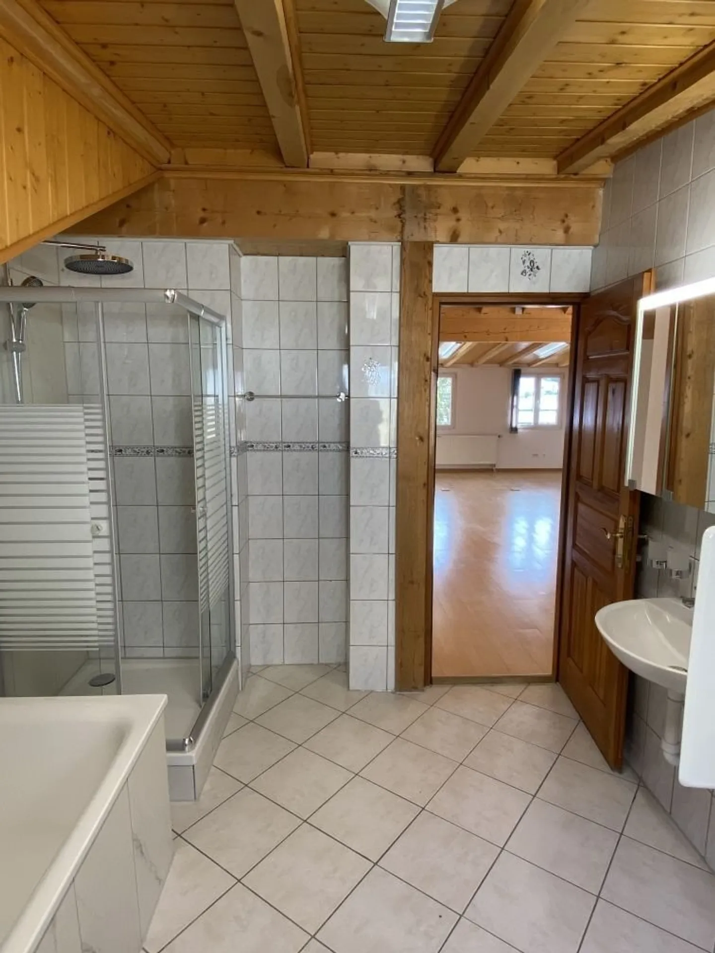 Wunderschöne 5,5-Zimmer-Wohnung zu vermieten! - Foto 15 von 22