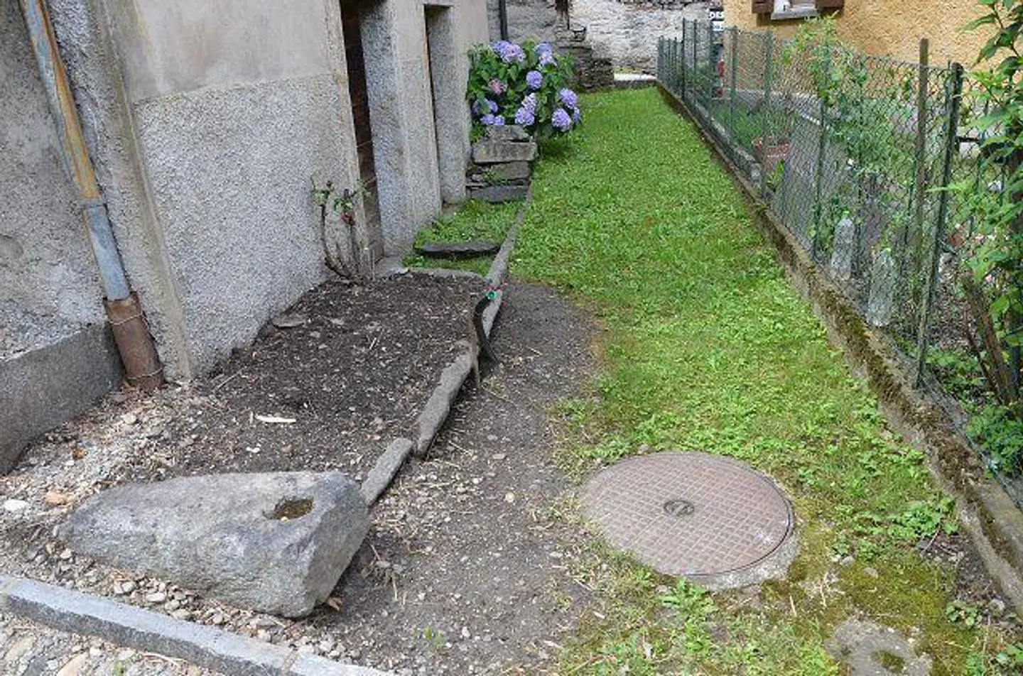Maison dans le noyau de 5 pièces à rénover avec le rustique et le jardin... - Photo 26 sur 43