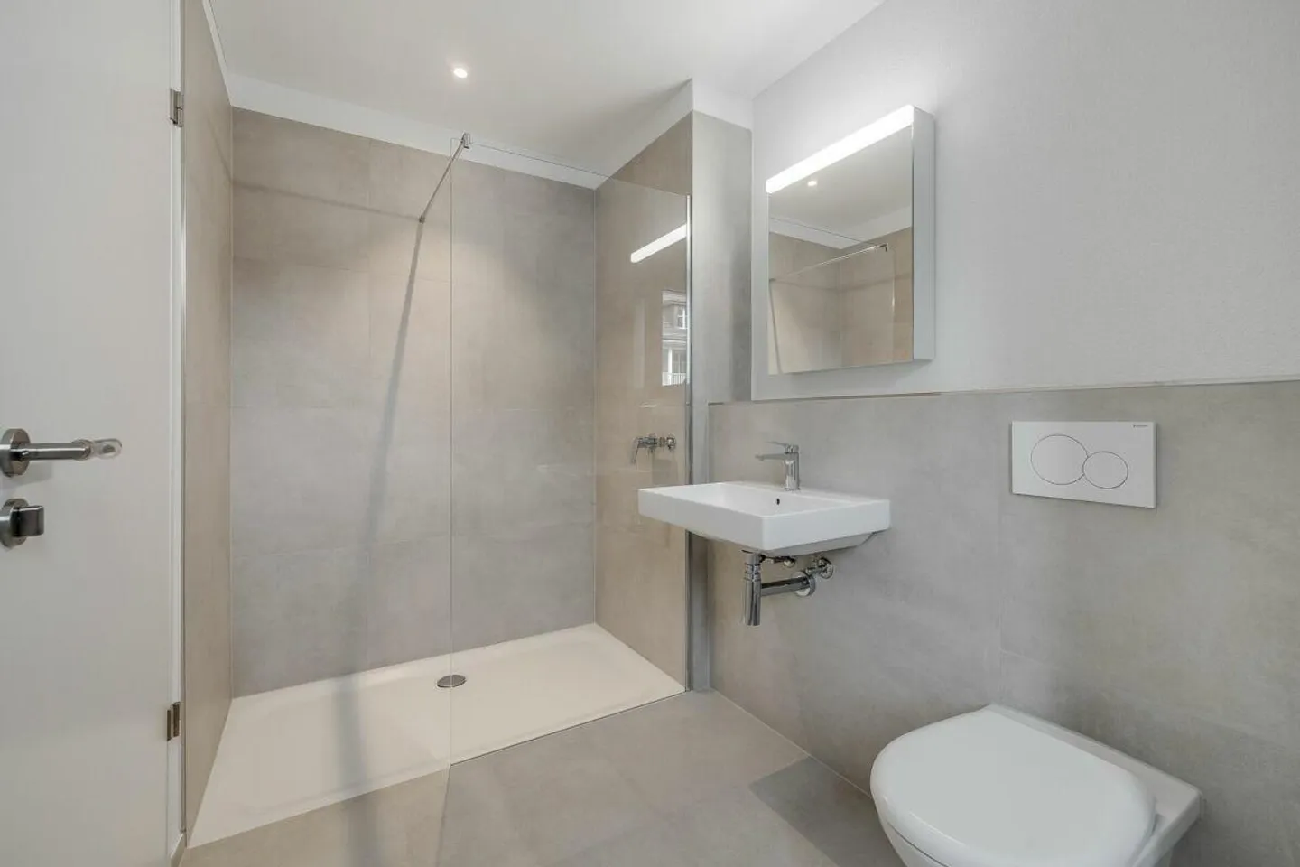 Primo affitto - Attraente appartamento con giardino di 3 1/2 locali con loggia e area salotto in giardino nel centro di Sissach - Foto 9 di 12