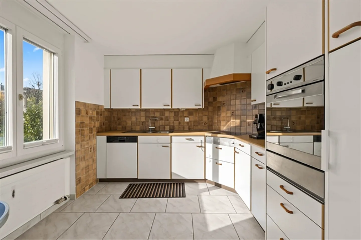 Appartement lumineux de 5,5 pièces avec grand balcon à vendre à Böttstein - Photo 7 sur 13