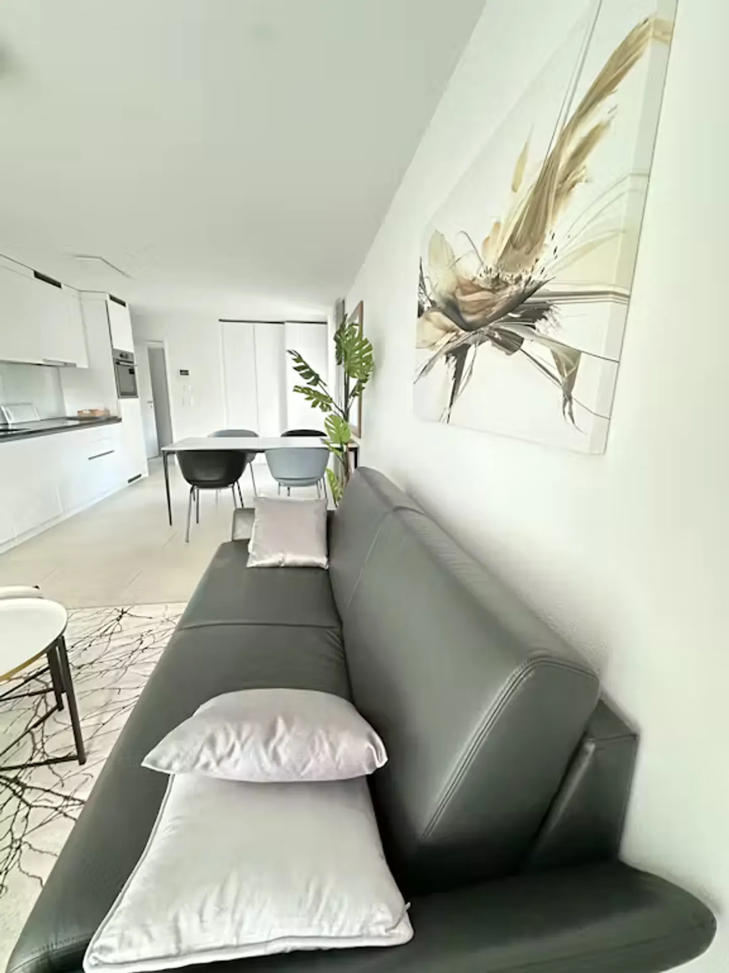 Charmantes Chalet in Kloten - Foto 2 von 10