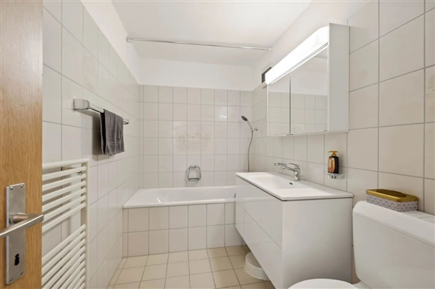 Appartement lumineux de 5,5 pièces avec grand balcon à vendre à Böttstein - Photo 12 sur 13