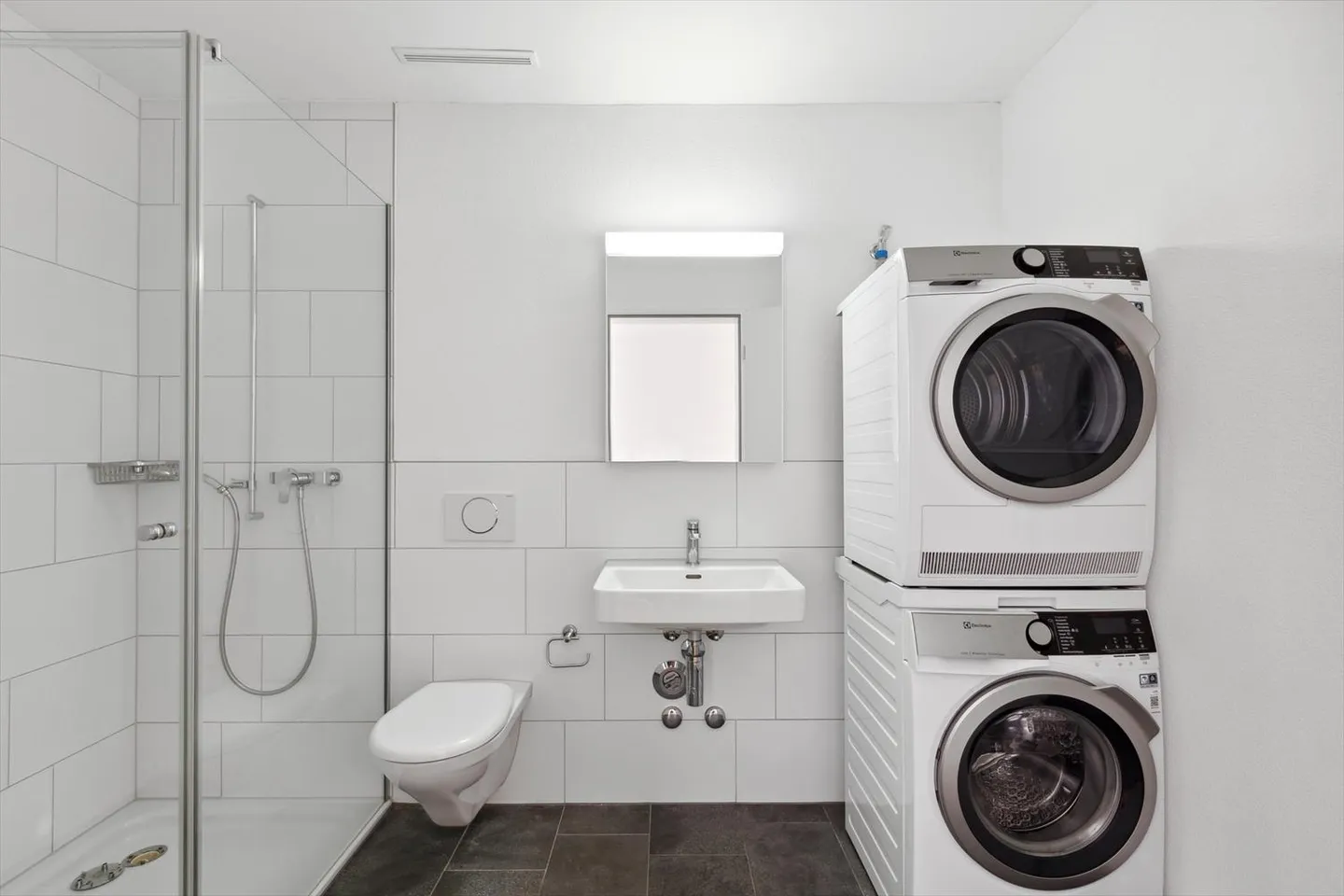 Living in the new HELLO Aarburg directly at the train station - Photo 5 of 8