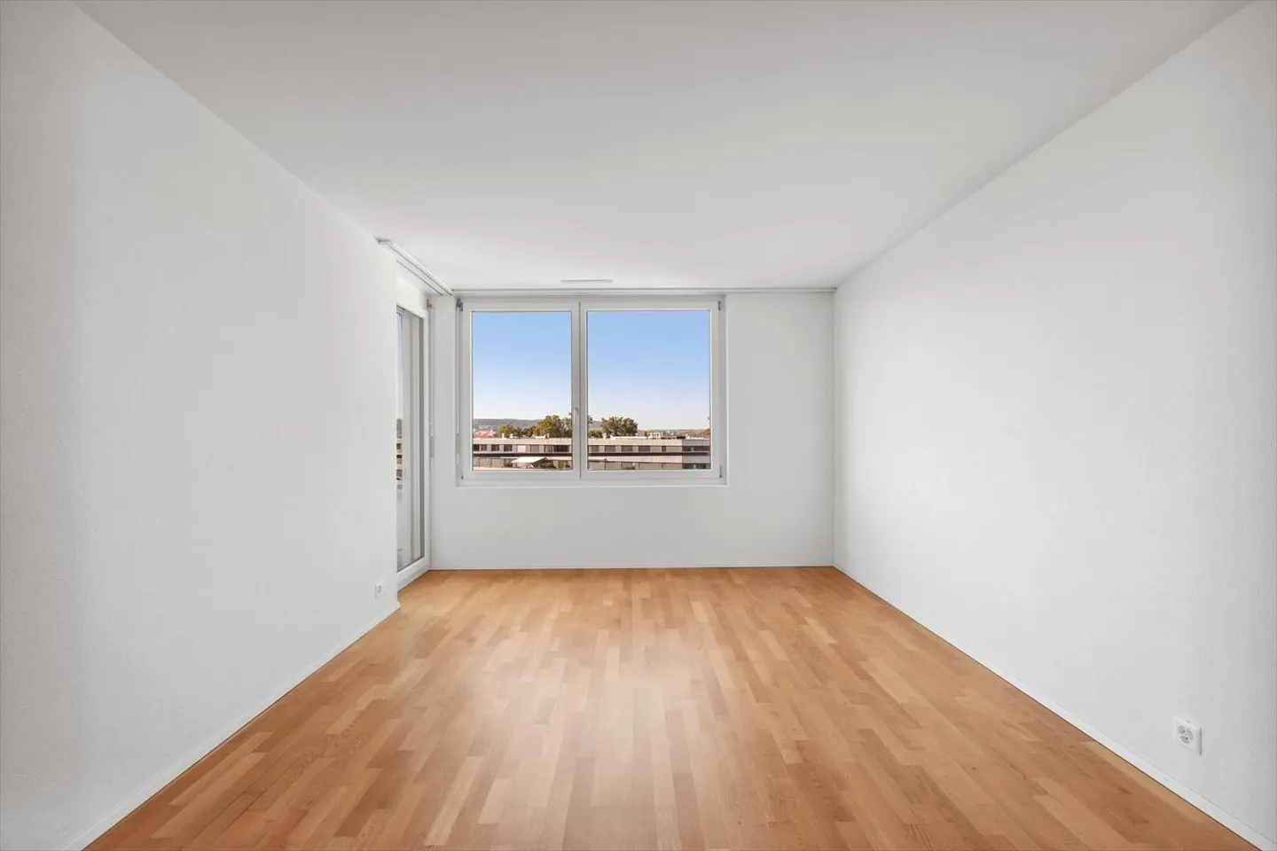 Living in the new HELLO Aarburg directly at the train station - Photo 6 of 8