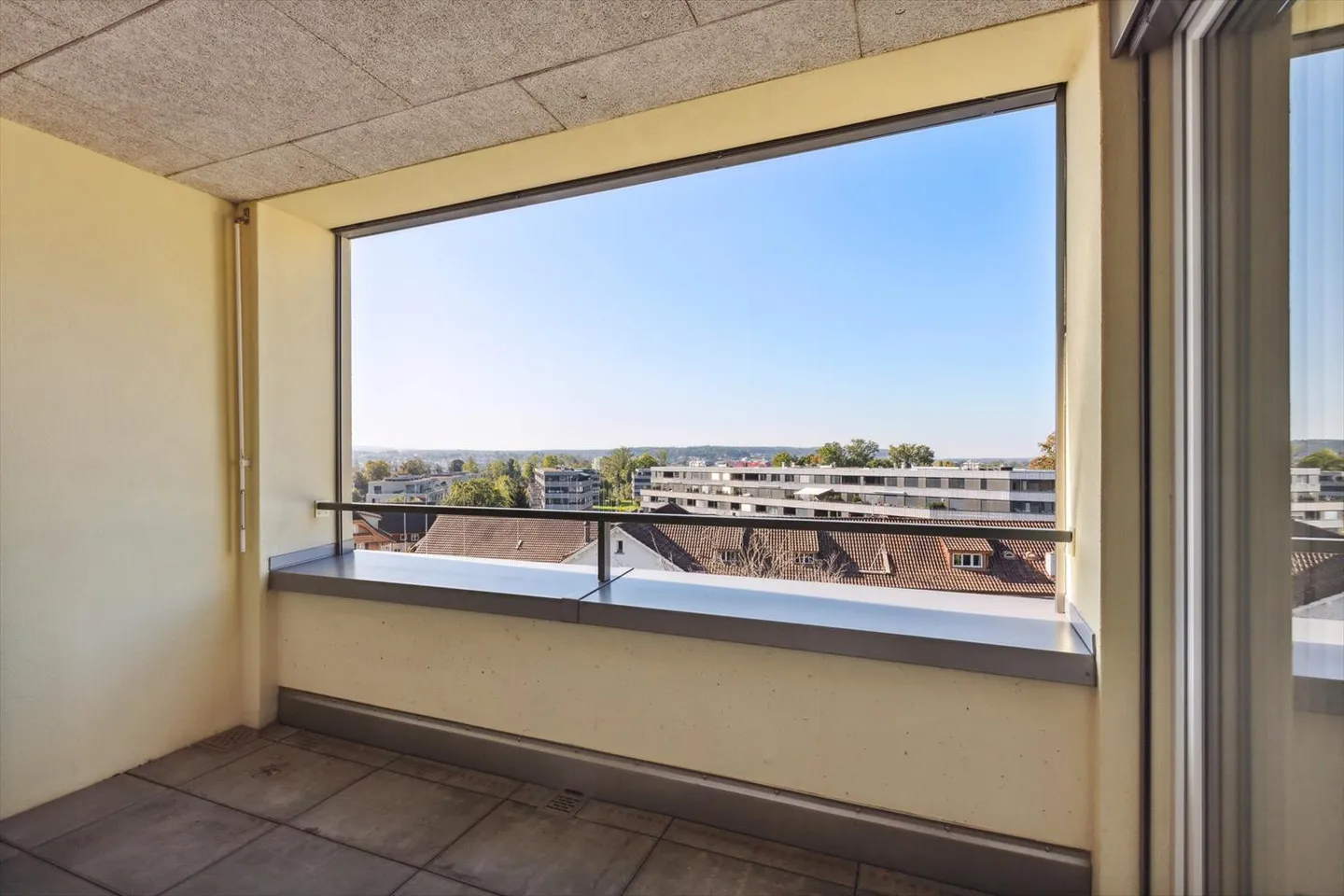 Living in the new HELLO Aarburg directly at the train station - Photo 8 of 8