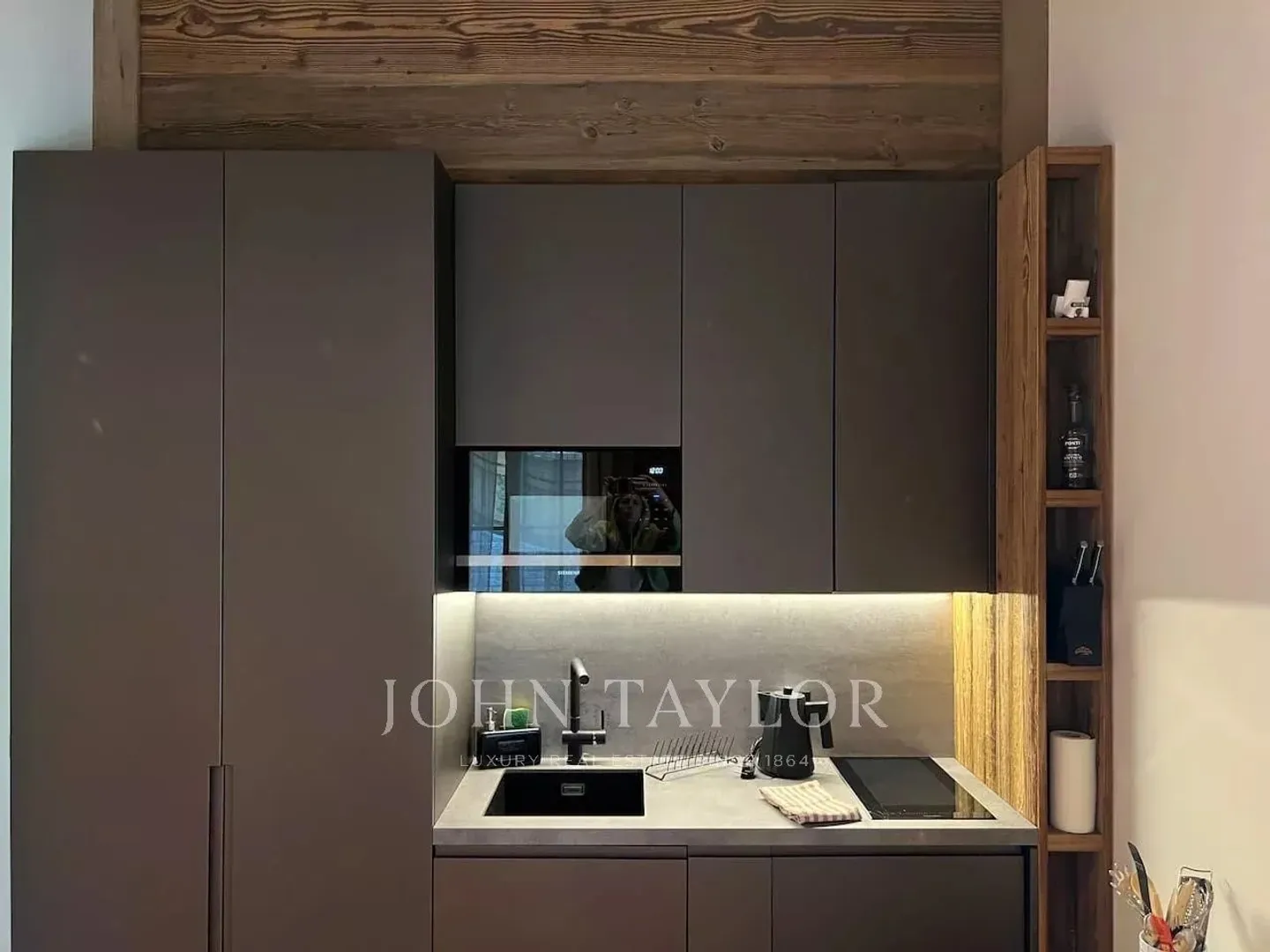 Studio rénové près de l'Hôtel du Golf à louer ? Crans-Montana - Photo 1 sur 12