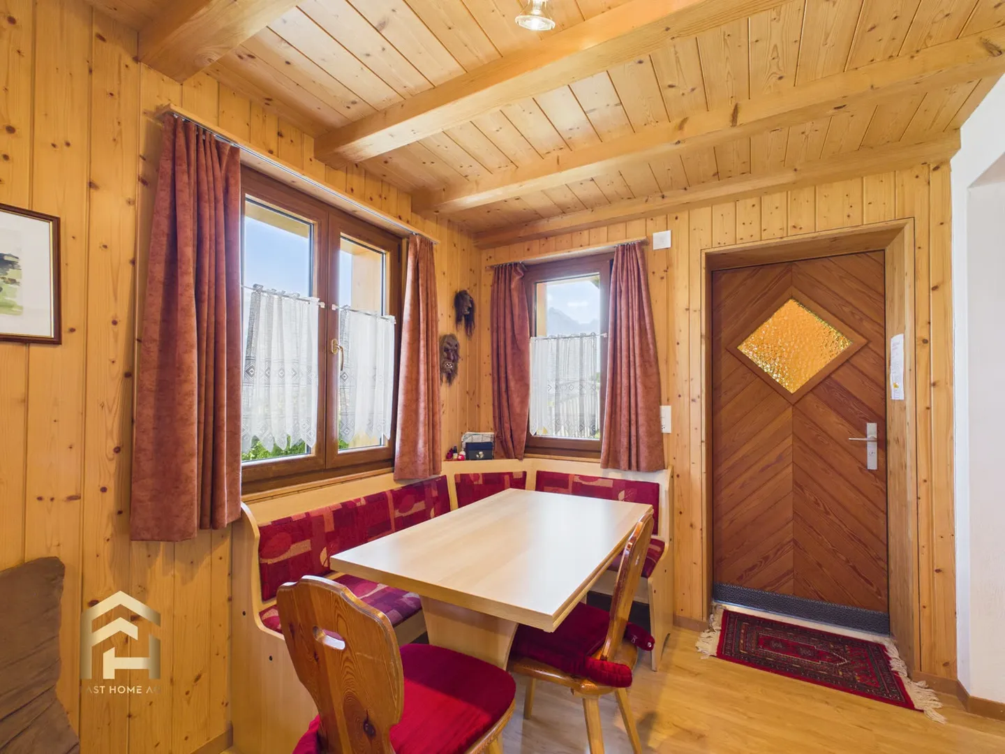 Chalet charmant du Valais avec une vue imprenable sur la vallée du Rhône - Photo 3 sur 13