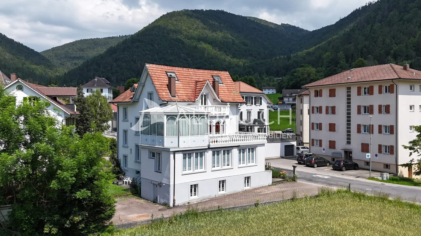 VIVERE SU DUE PIANI IN UNA VILLA - Foto 2 di 14