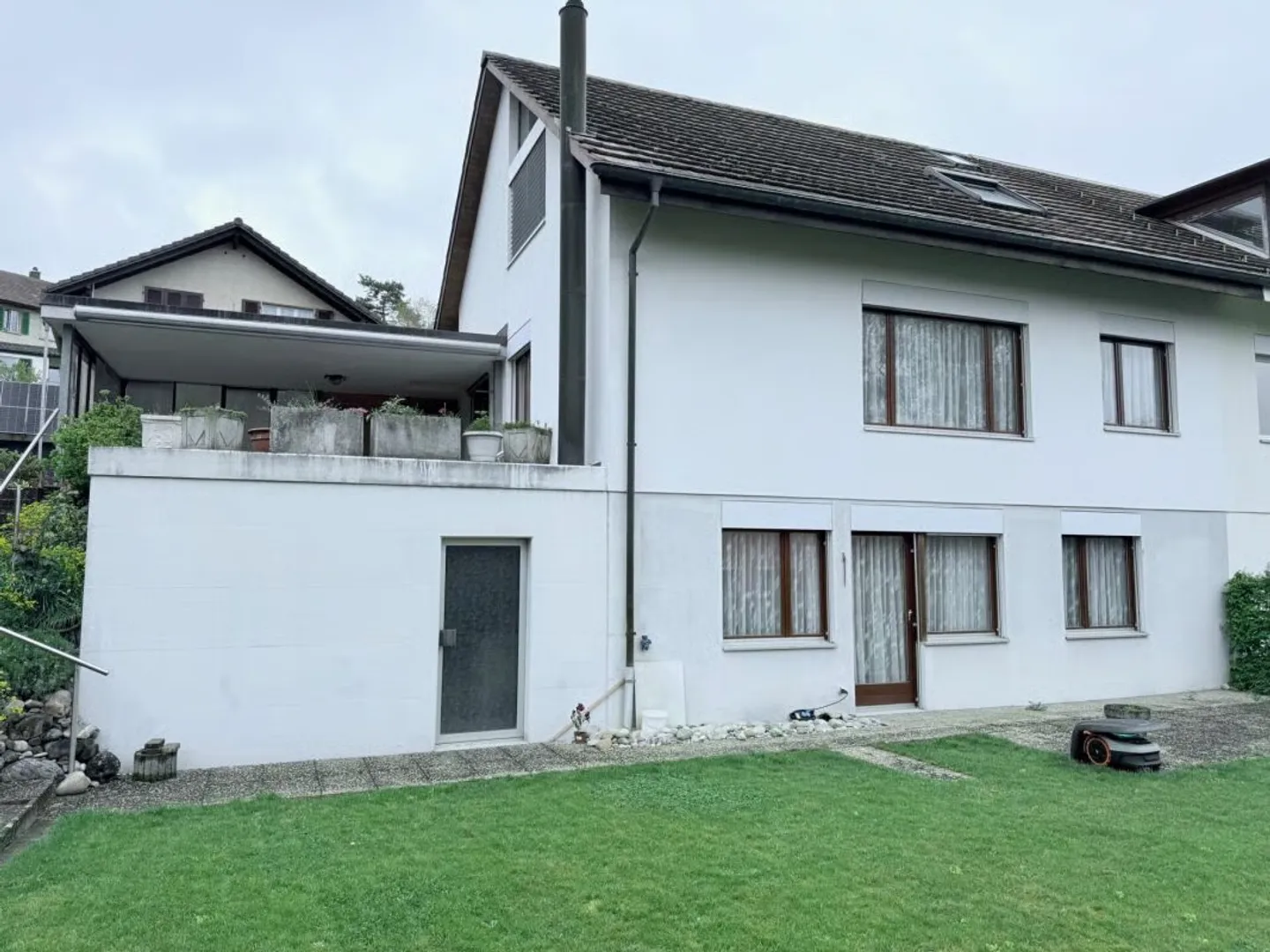 Gemütliches Doppel-Einfamilienhaus in der Zone W3 - Photo 3 sur 20