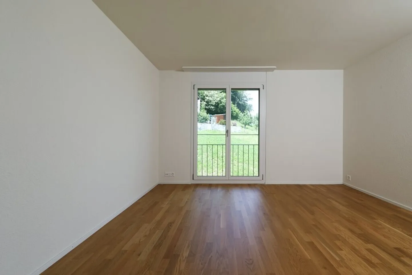 Living with a view of greenery - Photo 4 of 6