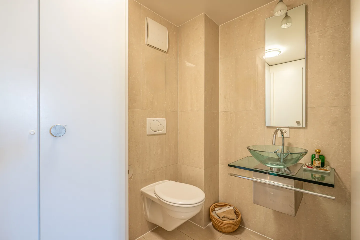 OFF MARKET! Exceptional duplex with lake view - Photo 11 of 12