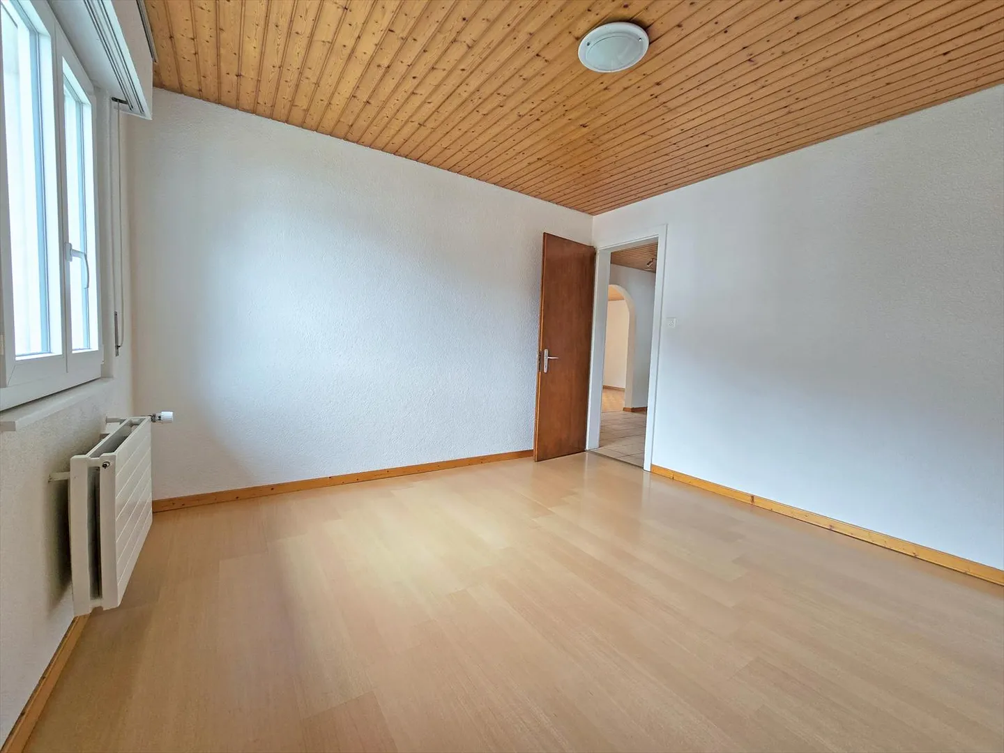 Incantevole appartamento di 4,5 locali con vista libera - Foto 7 di 8