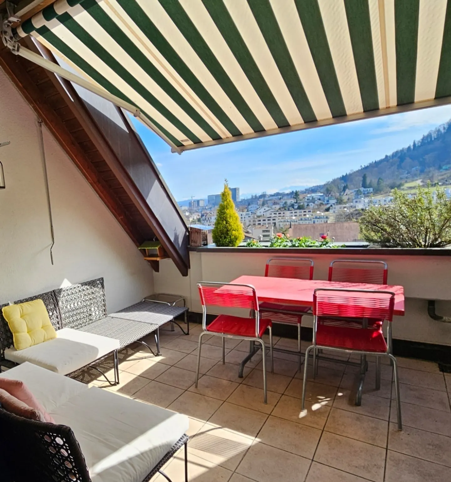 Möblierte Maisonette in Zürich - Foto 9 von 10