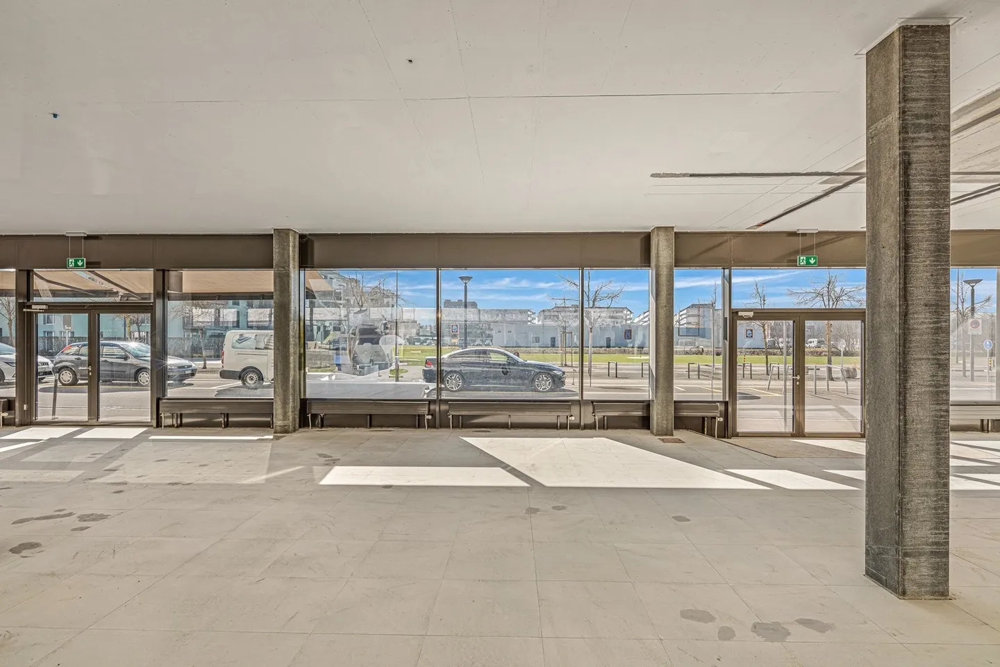 Last Ground Floor Space in Flor - Your Chance for High Visibility! - Photo 2 of 5