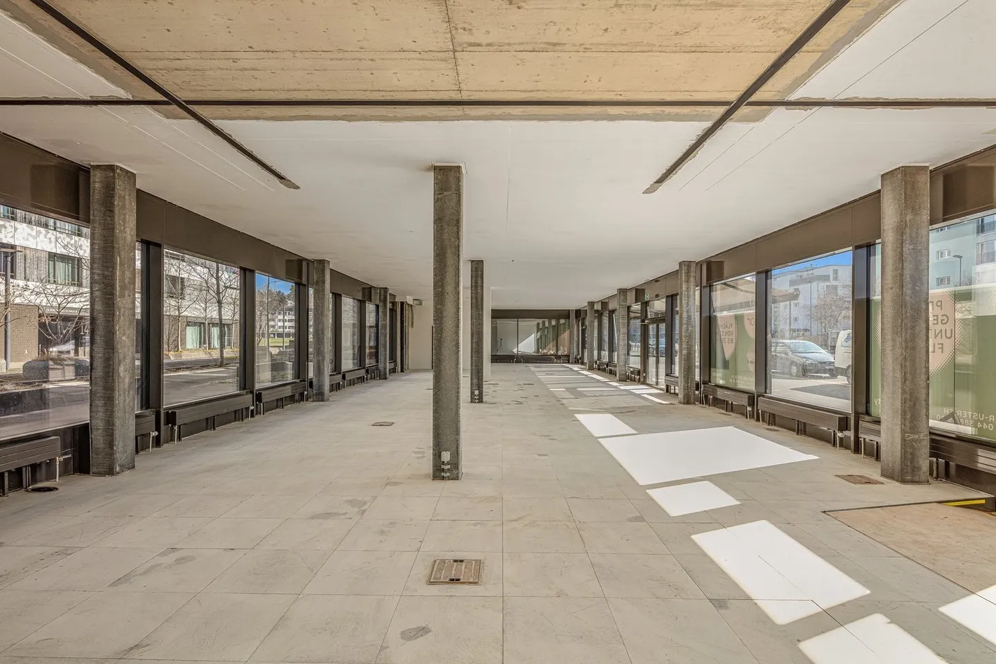 Last Ground Floor Space in Flor - Your Chance for High Visibility! - Photo 4 of 5