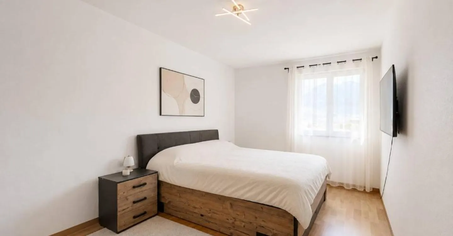 Spacious 4.5-room apartment with mountain views - Photo 7 of 13