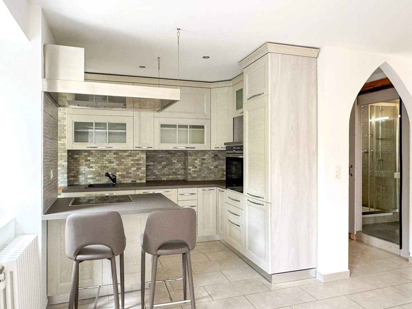 Vollständig renovierte 4,5-Zimmer-Wohnung. - Foto 2 von 18