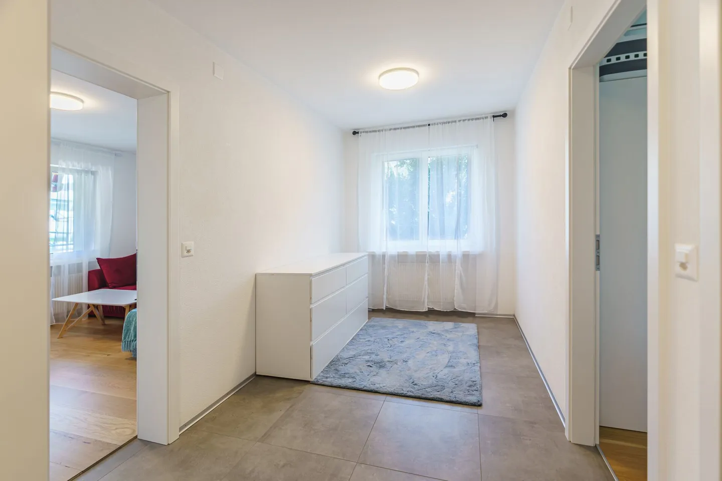 Perfekte Kombination aus Ruhe und urbaner Nähe - Foto 5 von 6