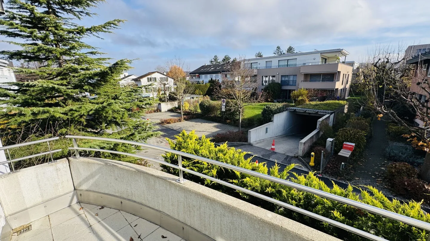 Bellissimo appartamento di 2,5 locali con ascensore, balcone, cantina, AEP e propria WM/TU - Foto 8 di 14