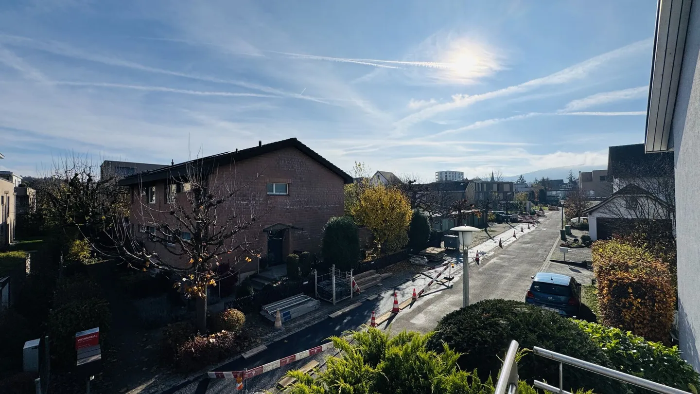 Bellissimo appartamento di 2,5 locali con ascensore, balcone, cantina, AEP e propria WM/TU - Foto 11 di 14