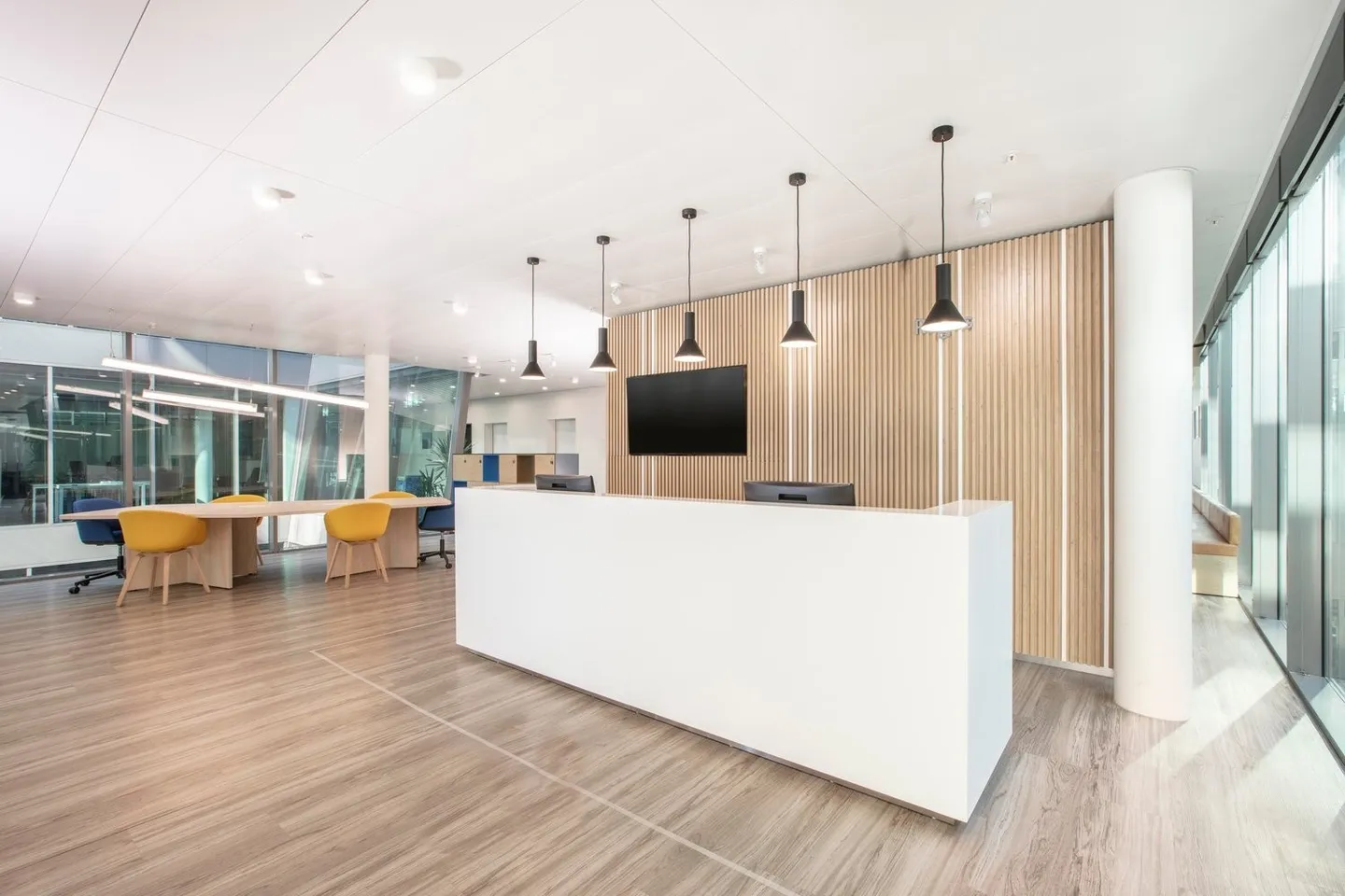 Diventa parte di una comunità di coworking nel Regus Business Park - Foto 3 di 7