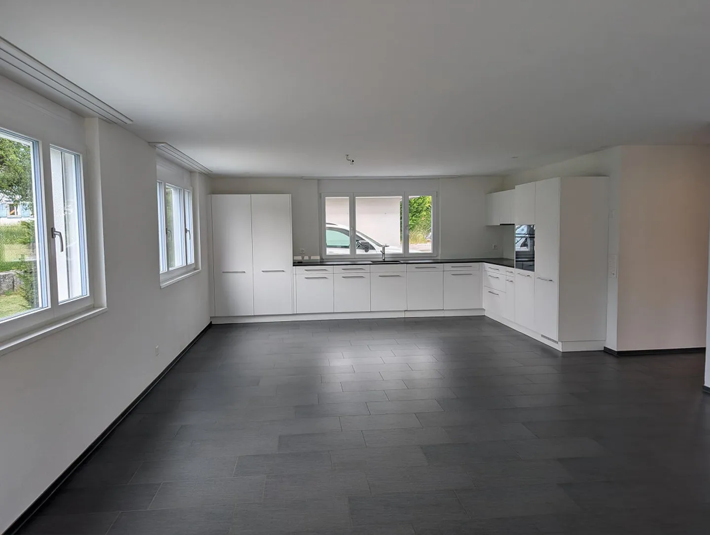 Modernes Erdgeschoss-Apartment - Foto 1 von 11