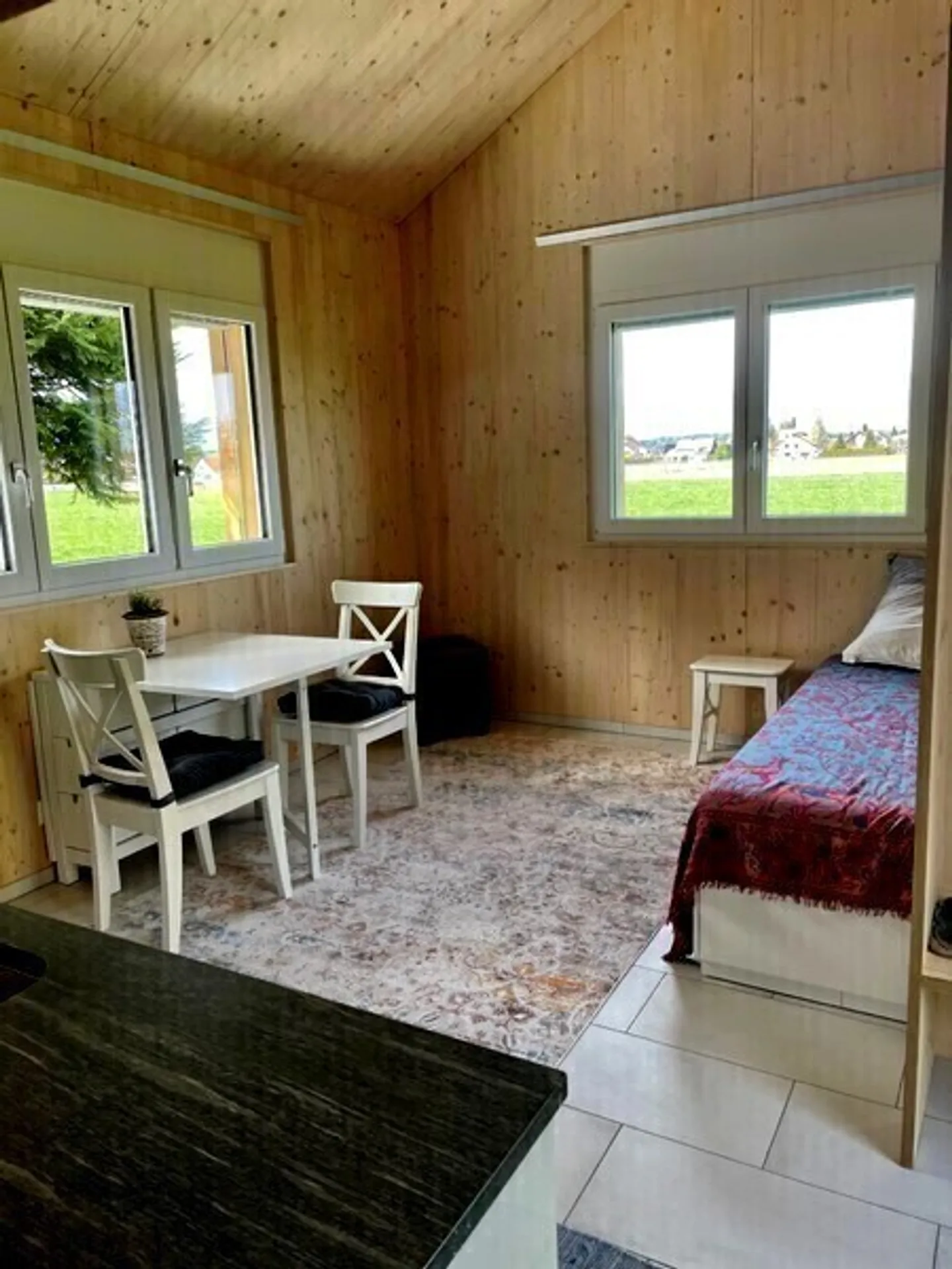 Charming Tiny House with Garden - Photo 5 of 10