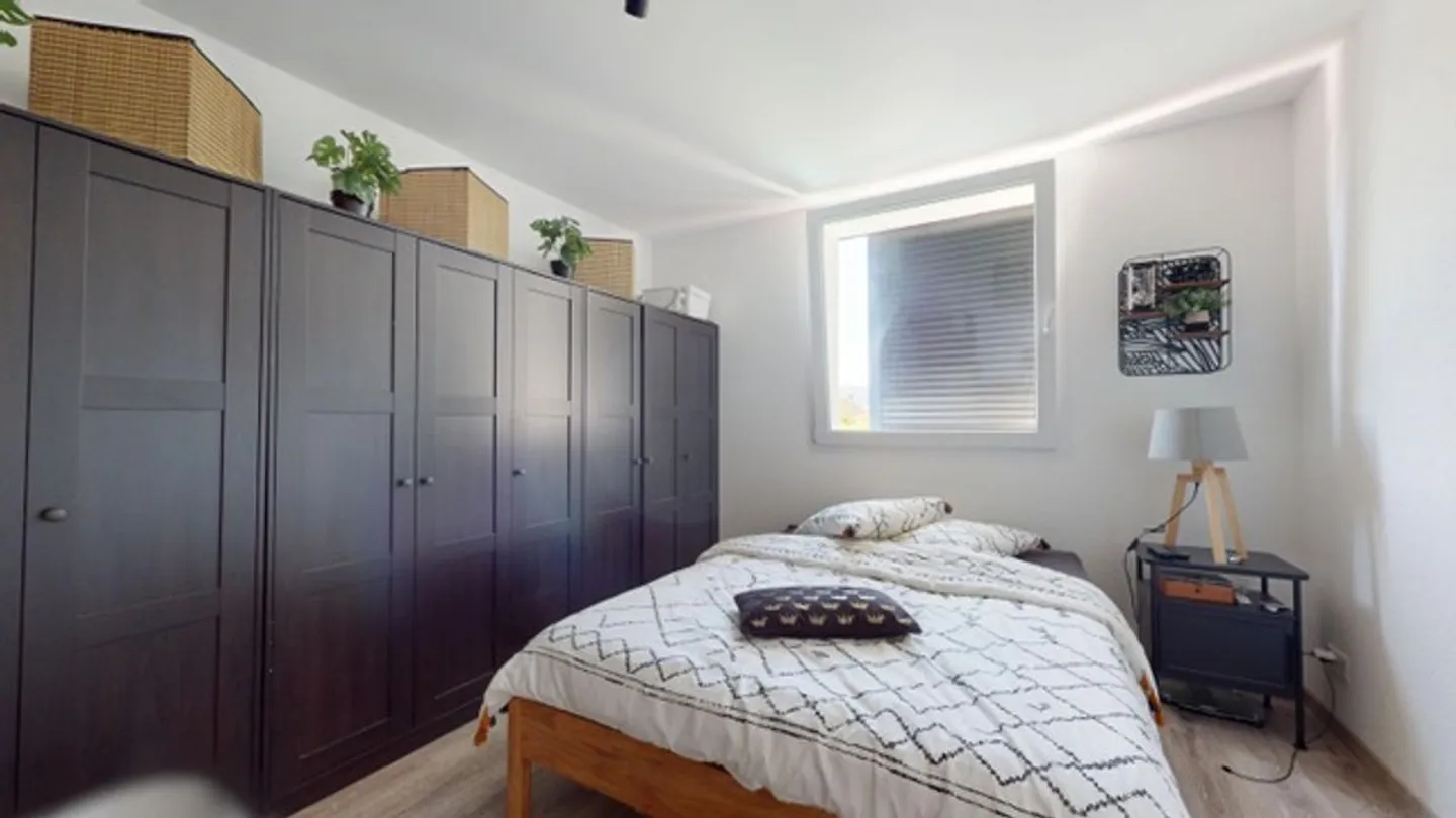 3 ½ von 80m2 mit Terrasse und Parkplatz! - Foto 5 von 7