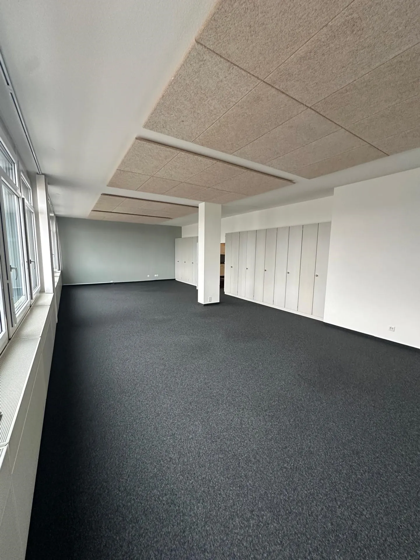 Modern office space with panoramic views in the heart of Zurich - Photo 5 of 8