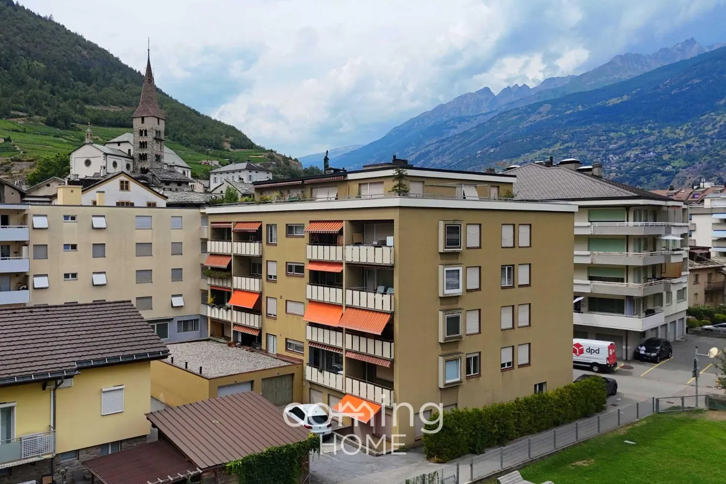 Well-maintained 3.5-room apartment with mountain view in Visp - Photo 1 of 11