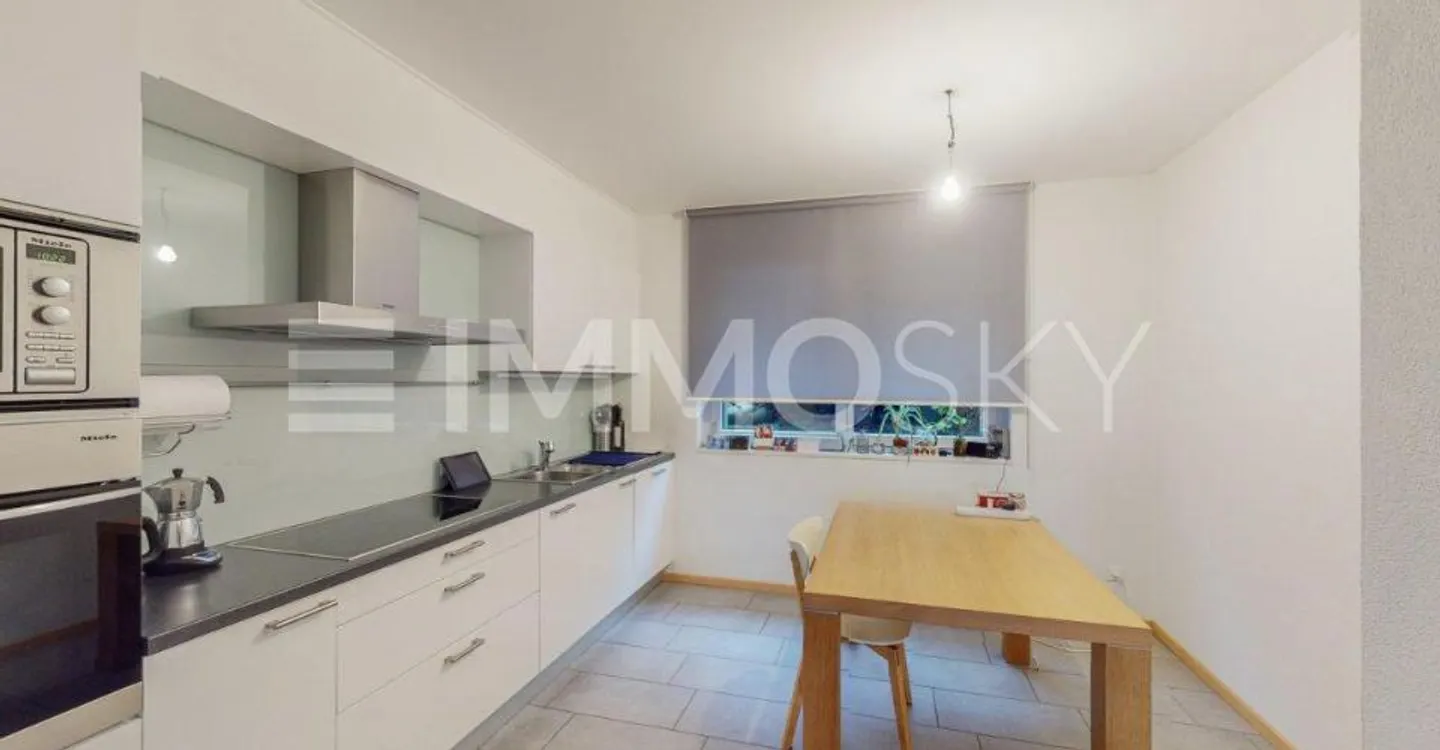 Spacious and bright - Photo 4 of 5