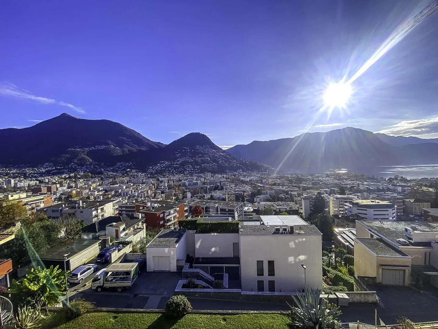3.5 locali con splendida vista panoramica sul lago di Lugano - Foto 4 di 20