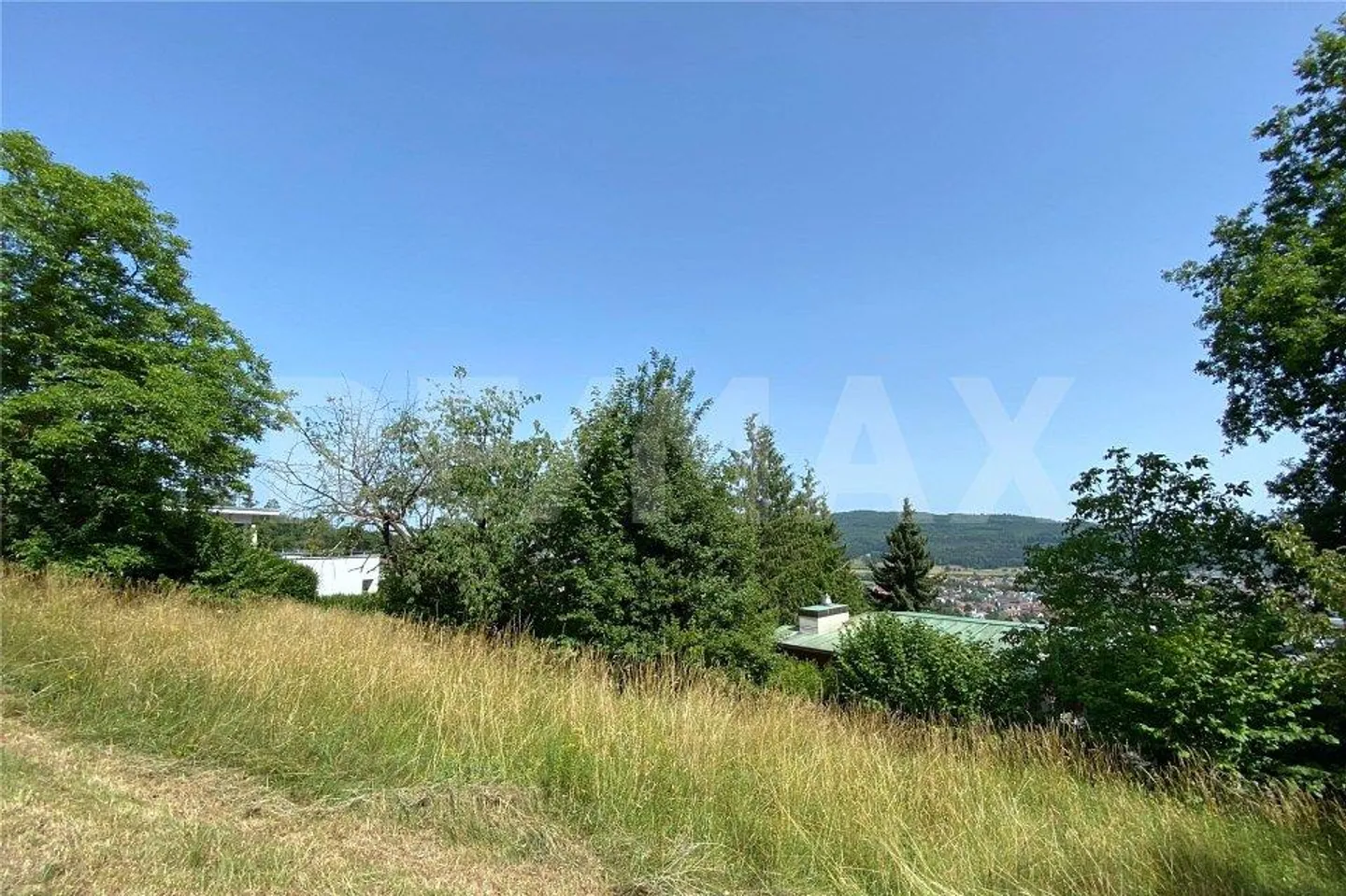 erhöht gelegen, herrliche Weitsicht und mit viel Sonne - Foto 10 von 11