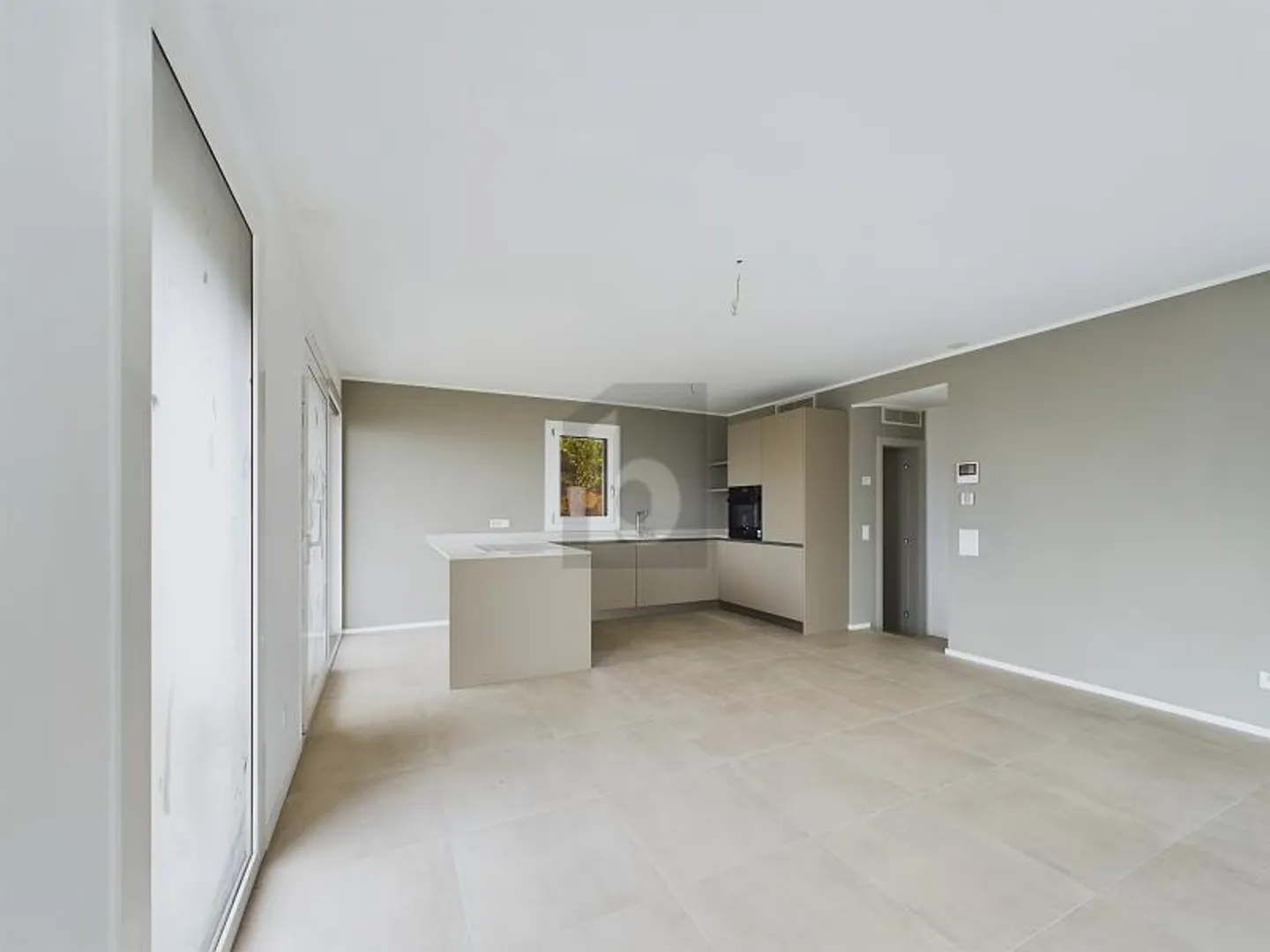 Moderne Familienhaus in der Natur - Foto 1 von 6