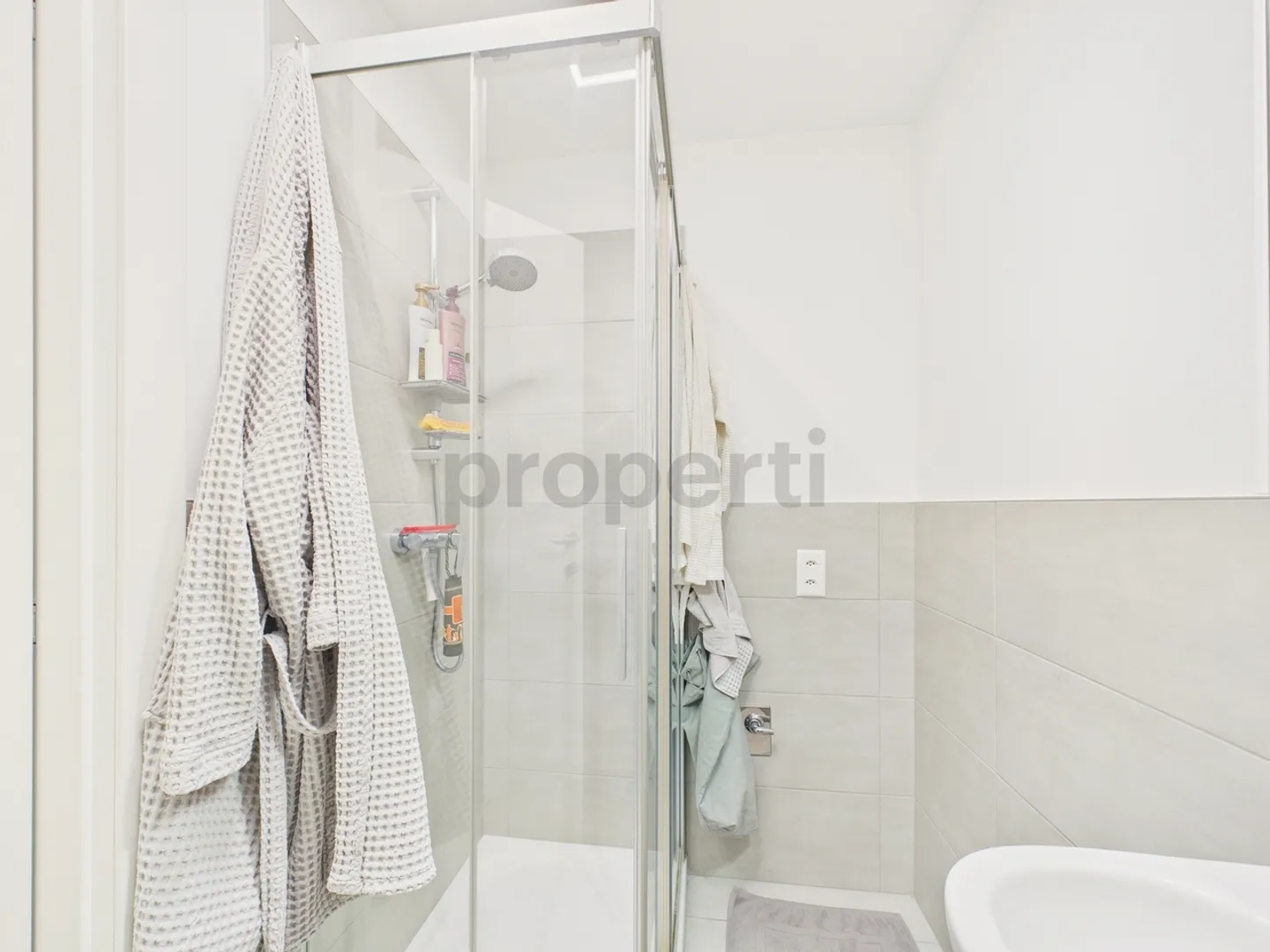 Elegant 3.5-room apartment with balcony, Stabio - Photo 9 of 12