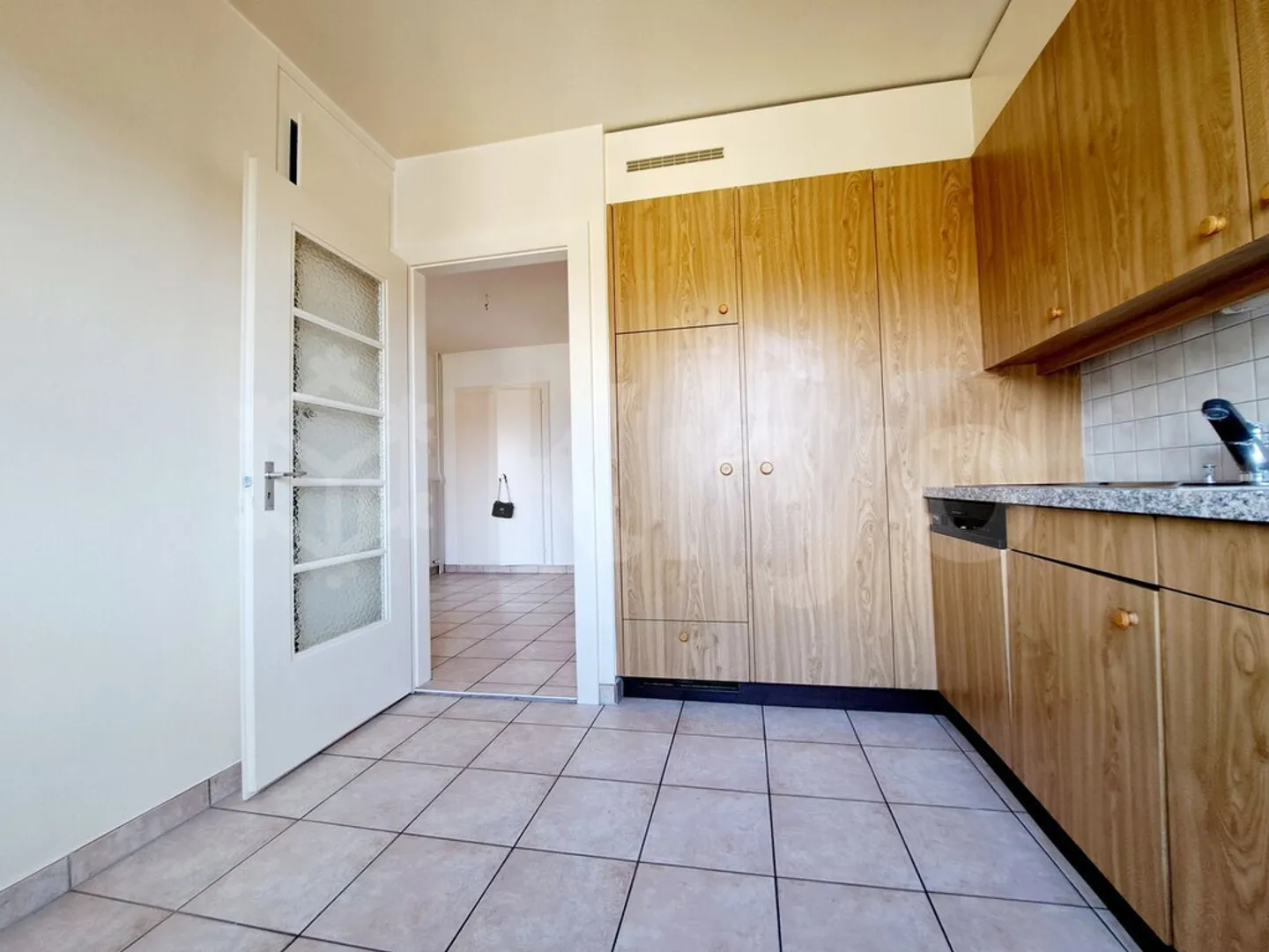SAVOIE 7, 2.5-room apartment in the city center - Photo 6 of 10