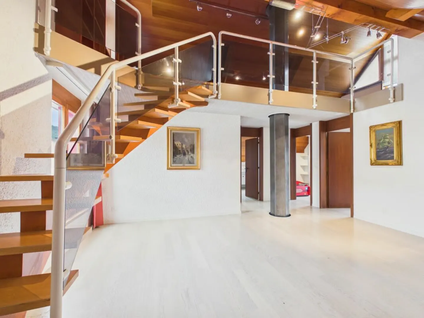 Detached villa with spa, commercial unit and plenty of design options - Photo 9 of 46