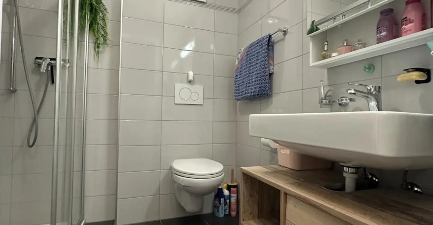 Au cœur du village, appartement avec terrasse et jardin - Foto 8 von 11