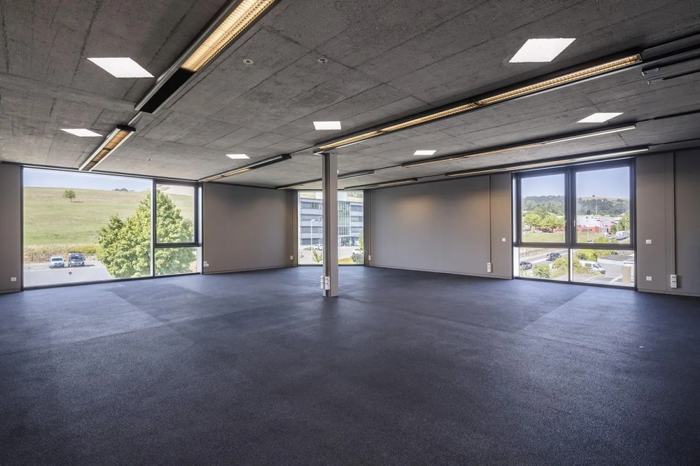 Ausgebaute und bezugsbereite Büro- und Gewerbeflächen - Foto 2 di 5