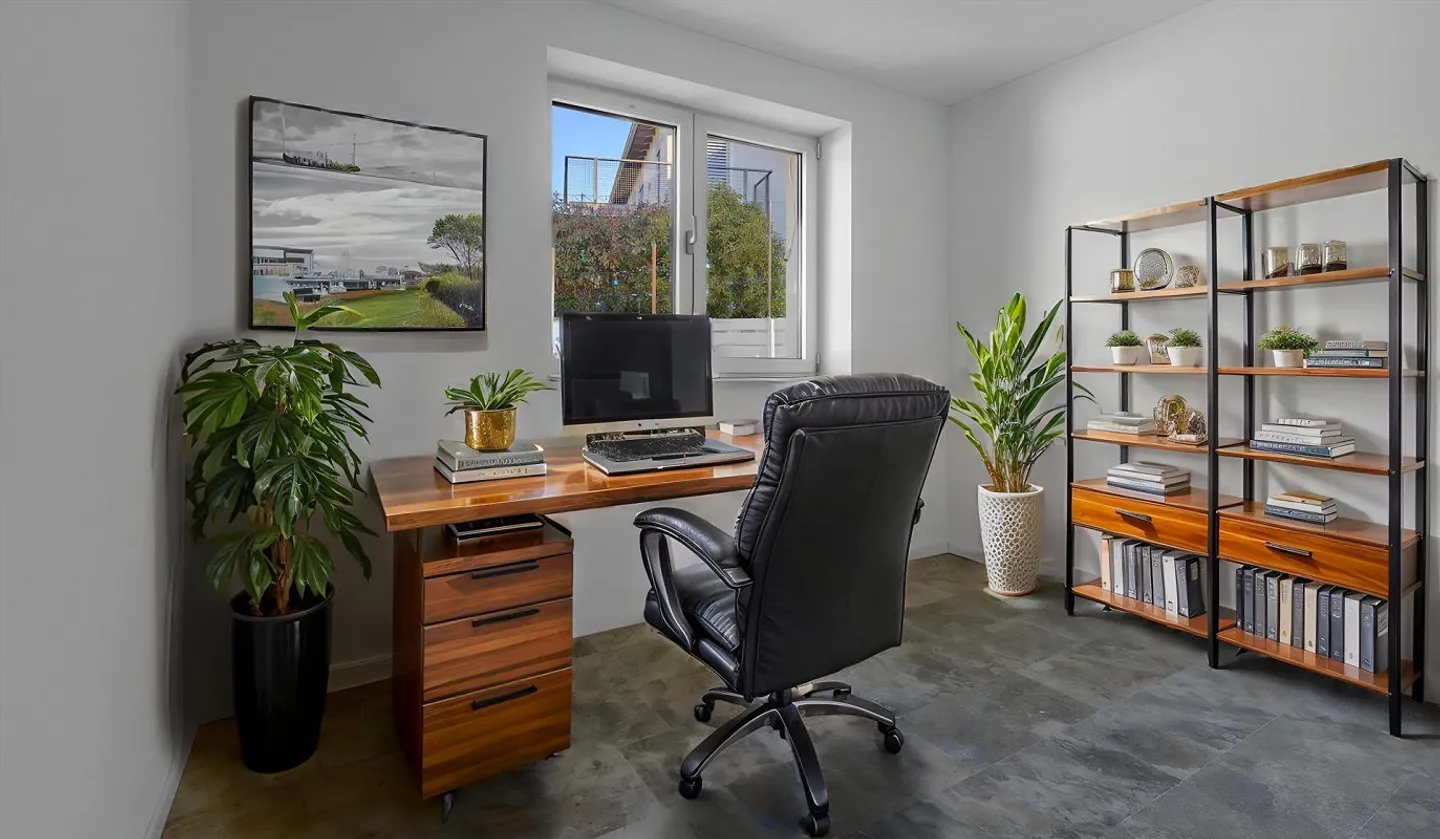 ESCLUSIVA VILLA 6.5 LOCALI CON PISCINA NEL VERDE A CARABBIA - Foto 6 di 12