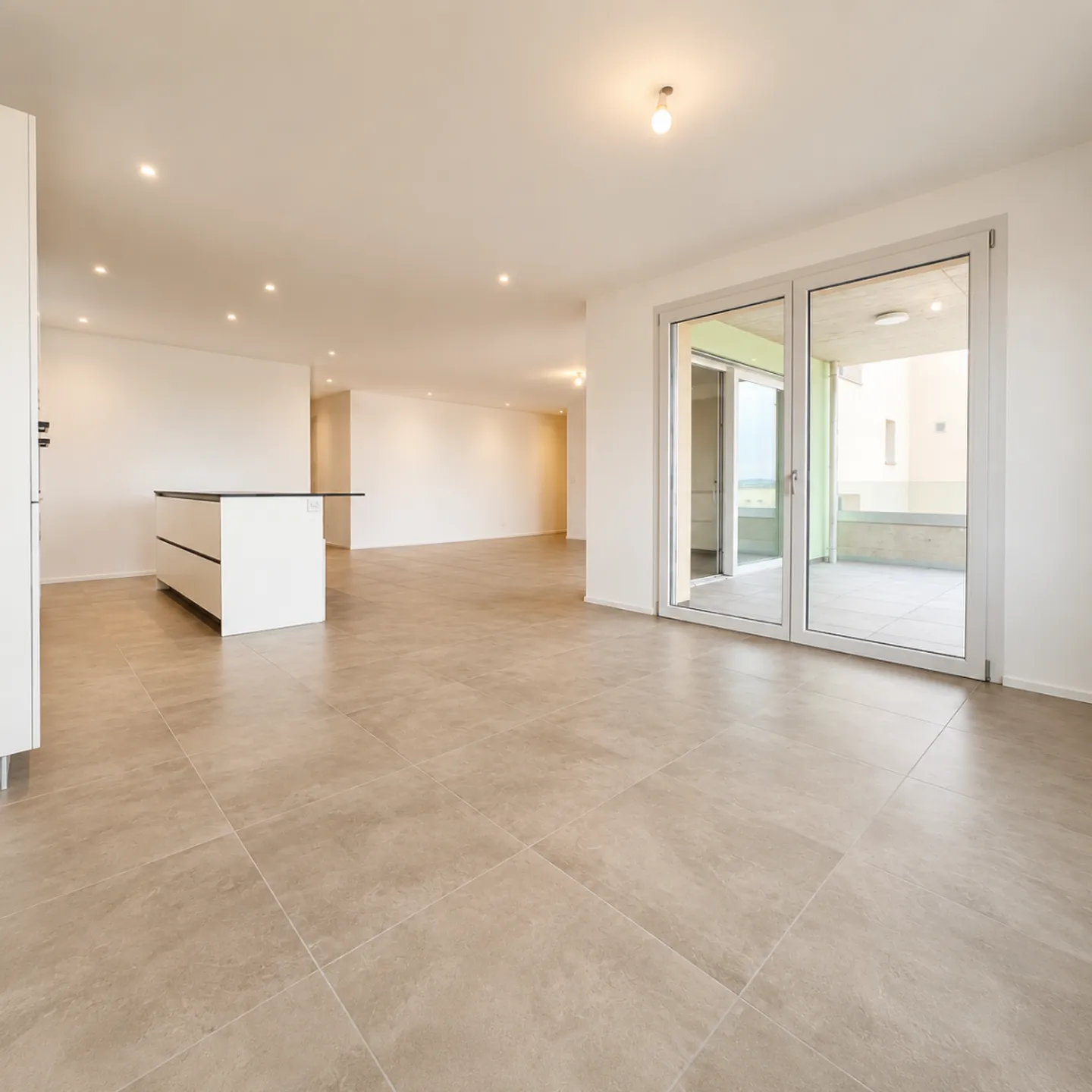 Appartement moderne avec terrasse - Photo 6 sur 12