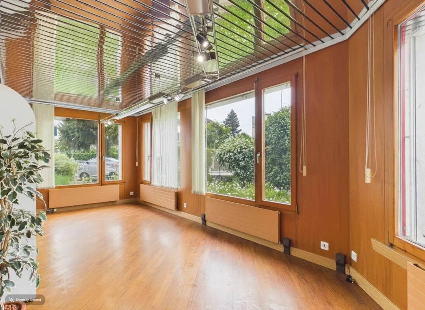 Detached villa with spa, commercial unit and plenty of design options - Photo 30 of 46