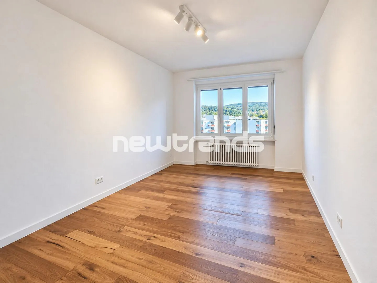 Appartamento ristrutturato con vista aperta - Foto 4 di 14